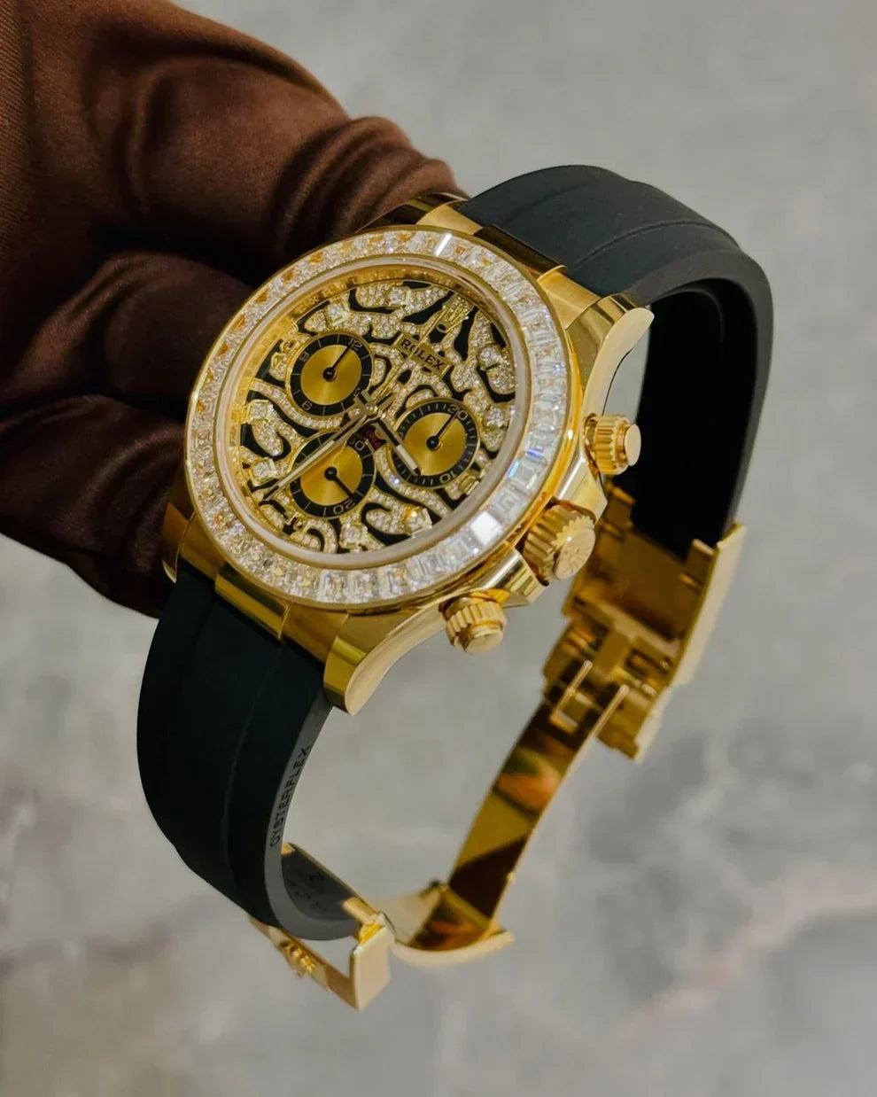 RLX Daytona Tiger pump Automatic Branded Watch (Pandya Using It)