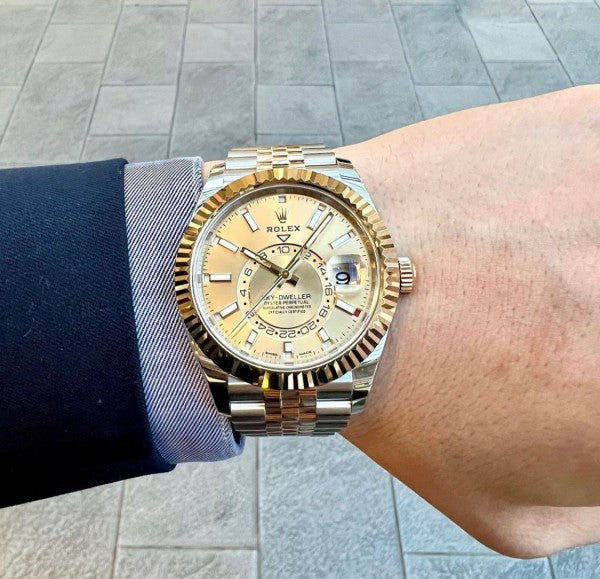 Rlx 7A Sky Dweler Watch Golden