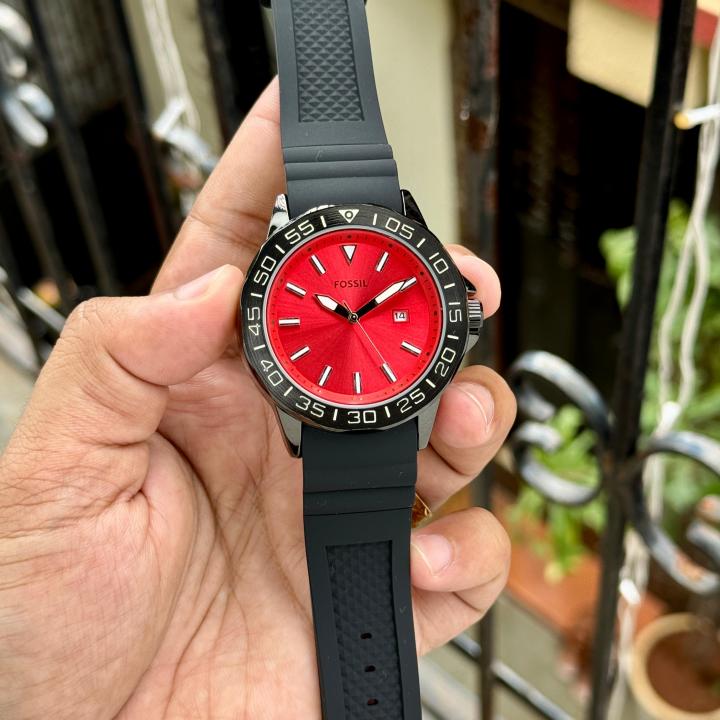 Fossiil  Red Black Chronograph Men’s Watch